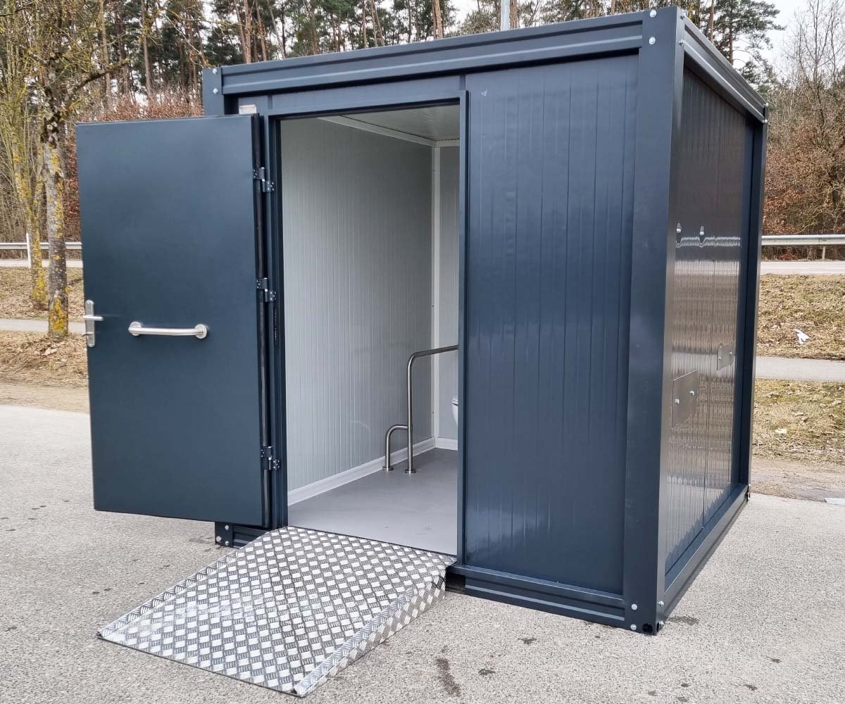 Behindertengerechter Sanitärcontainer mit Rampe und Warmwasser – RAL 7016 - Image 6